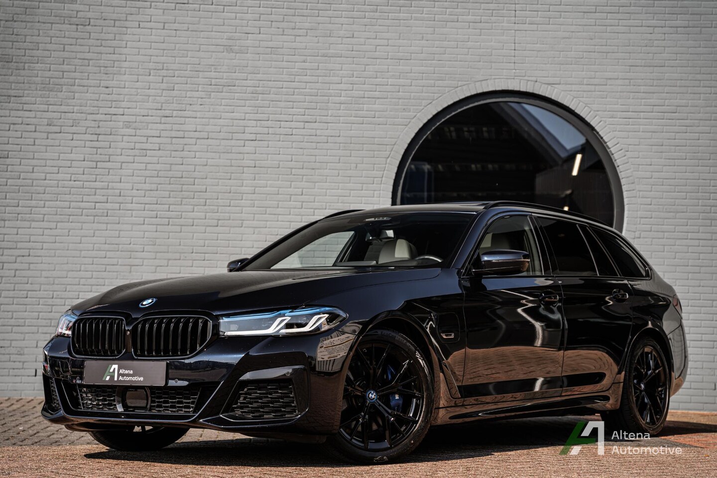 BMW 5-serie Touring - 530e xDrive Business Edition Plus 530e xDrive Business Edition Plus - AutoWereld.nl