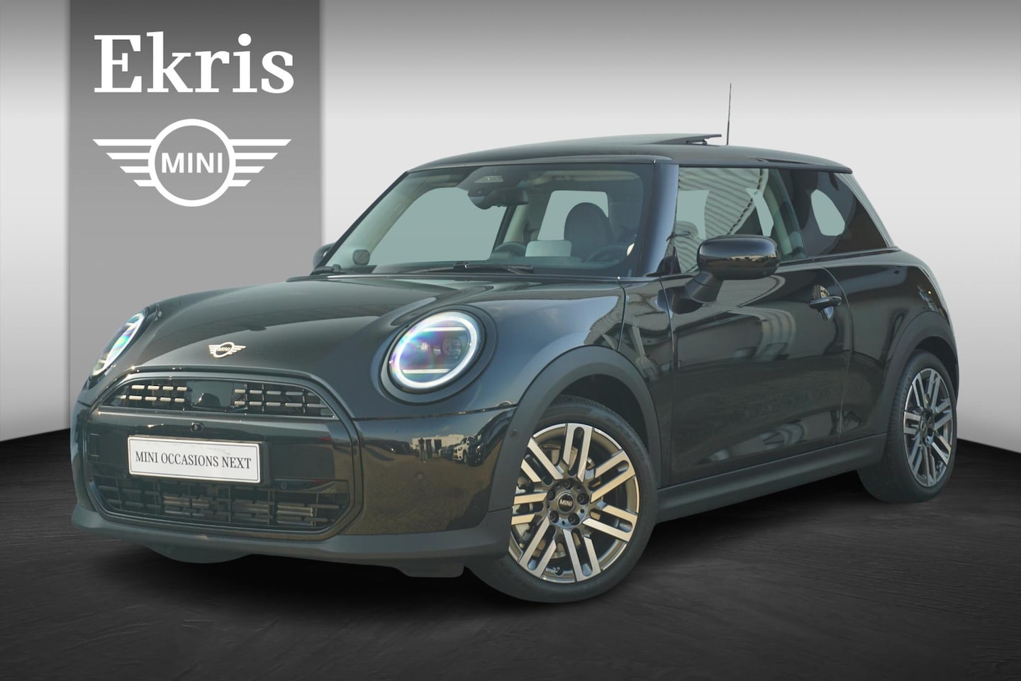 MINI Cooper - Mini C Classic / Pakket L / Panorama Dak / Comfort Acces - AutoWereld.nl