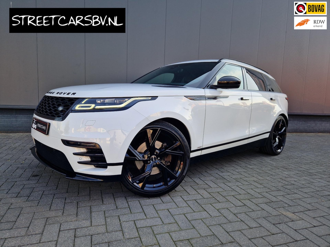 Land Rover Range Rover Velar - 3.0 D300 AWD R-Dynamic /Led /Pano /12 maanden garantie - AutoWereld.nl