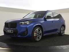 BMW X1 - xDrive25e High Executive M Sport Automaat / Panoramadak / Sportstoelen / Adaptieve LED / P