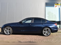 BMW 3-serie - 320i High Executive f30 2012