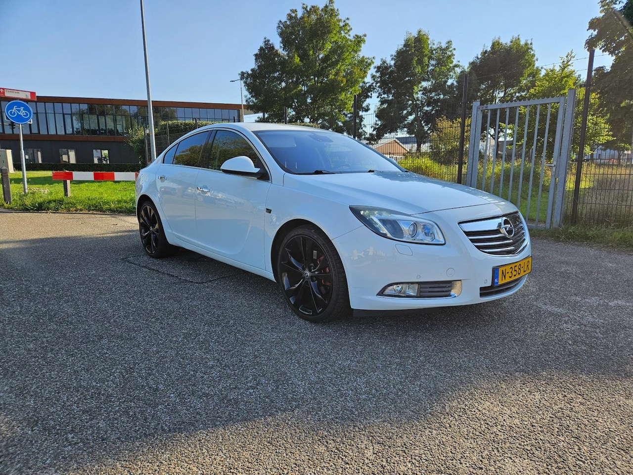 Opel Insignia - 2.0 CDTI Cosmo 2.0 CDTI Cosmo - AutoWereld.nl