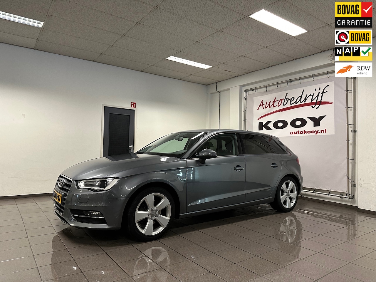 Audi A3 Sportback - 1.4 TFSI Ambition Pro Line plus * Distributie vervangen / Xenon / Navigatie / NL Auto * - AutoWereld.nl