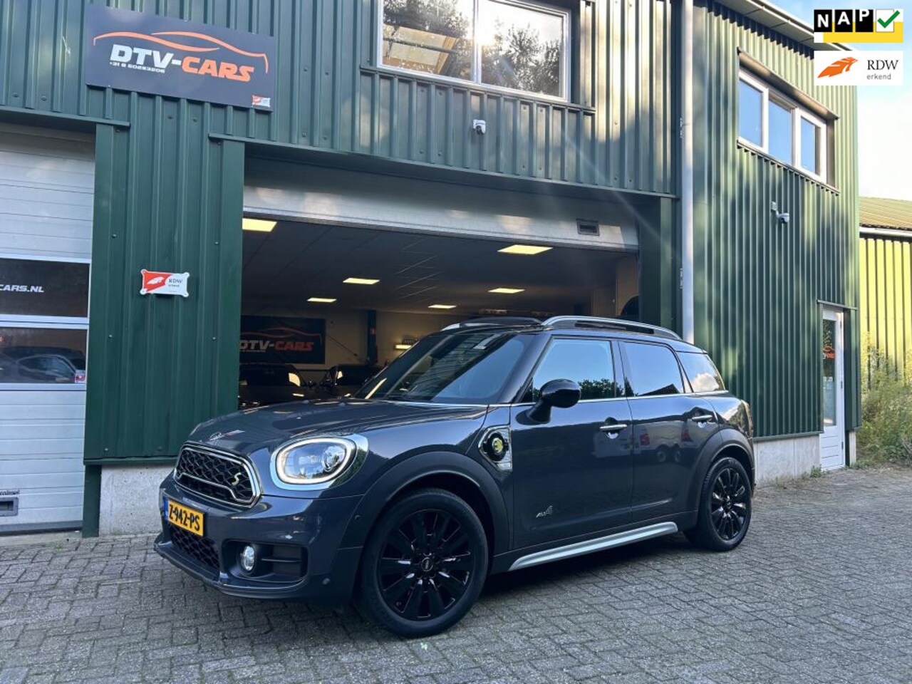 MINI Countryman - Mini 2.0 Cooper S E ALL4 Chili Pano Full optie’s - AutoWereld.nl