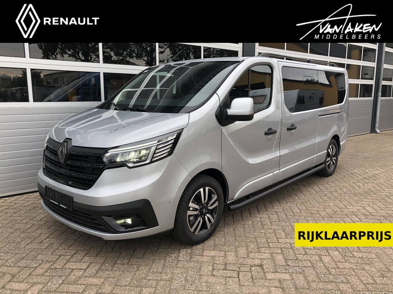 Renault Trafic - 2.0 Blue dCi EDC 170 T29 L2H1 Limited Edition DC 2.0 Blue dCi EDC 170 T29 L2H1 Extra DC - AutoWereld.nl