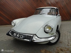 Citroën DS - ID 19