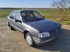 Peugeot 309 - 1.6 SR AUTOMAAT