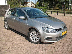 Volkswagen Golf - 1.0 TSI Comfortline 5 Drs - 115 PK - AIRCO - LMV - NAVI - PDC - Trekhaak