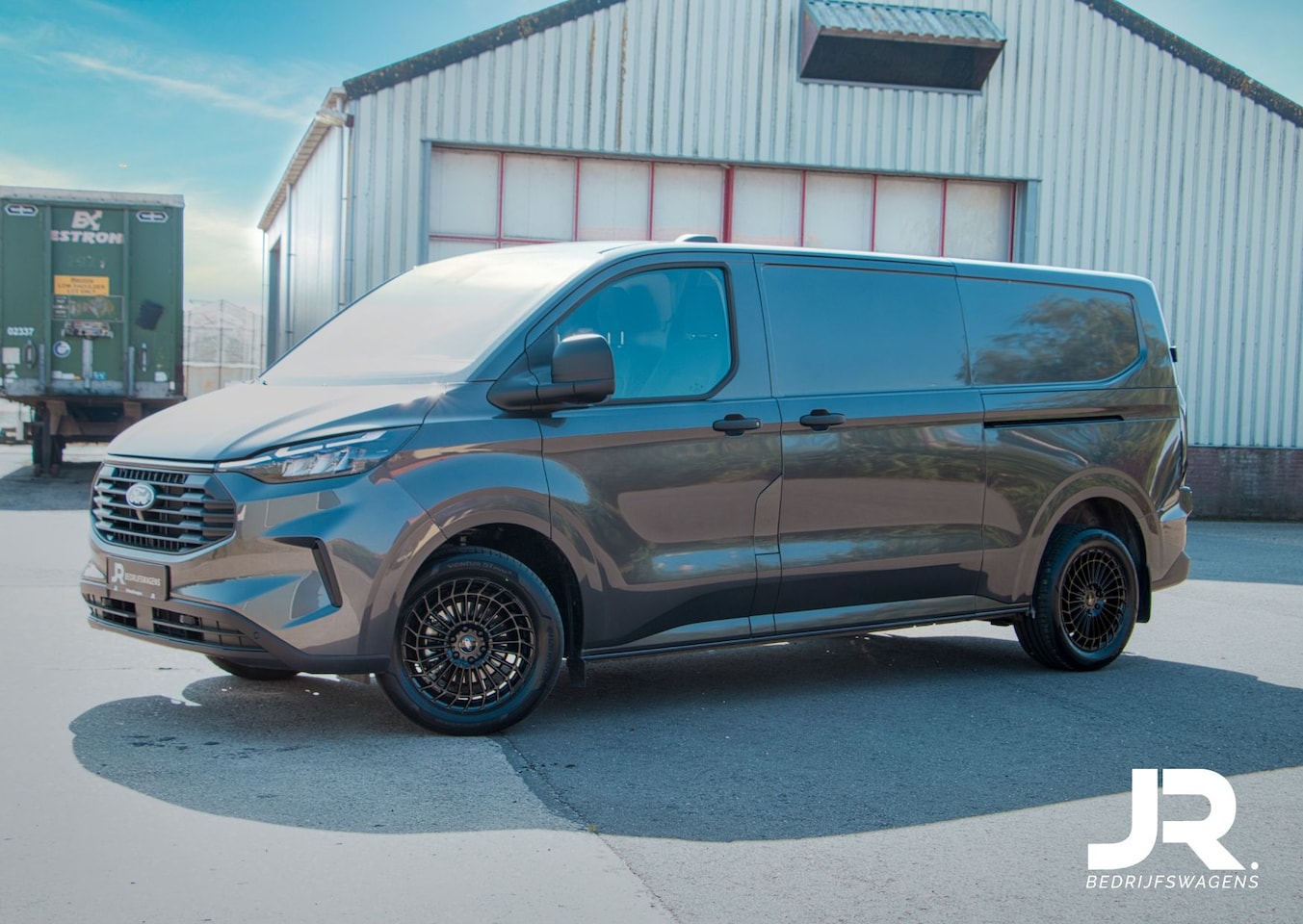 Ford Transit Custom - 320 2.0 TDCI L2H1 Trend Automaat, CarPlay, Camera, Cruise - AutoWereld.nl