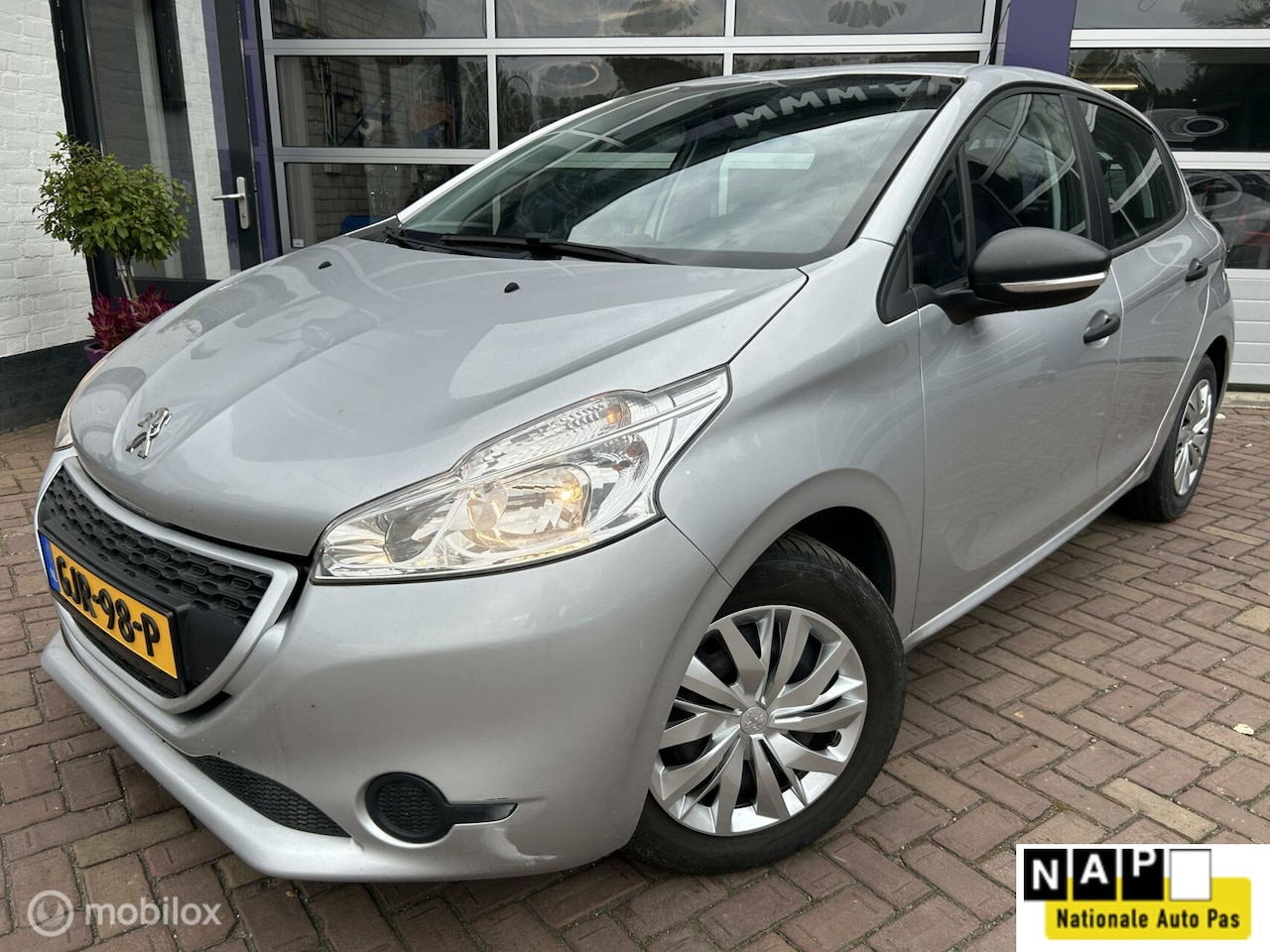 Peugeot 208 - 1.0 VTi Acces * 5 DEURS * AIRCO * CRUISE CONTROL - AutoWereld.nl