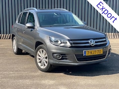 Volkswagen Tiguan - DSG PANO XENON LED