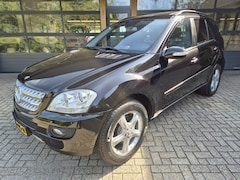 Mercedes-Benz M-klasse - 320 CDI GRIJS KENTEKEN *NAP *LUCHTVERING *DAK *NAVI *XENON