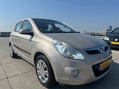 Hyundai i20 - 1.2i DynamicVersion Airco Nieuwe Koppeling 32000km NAP