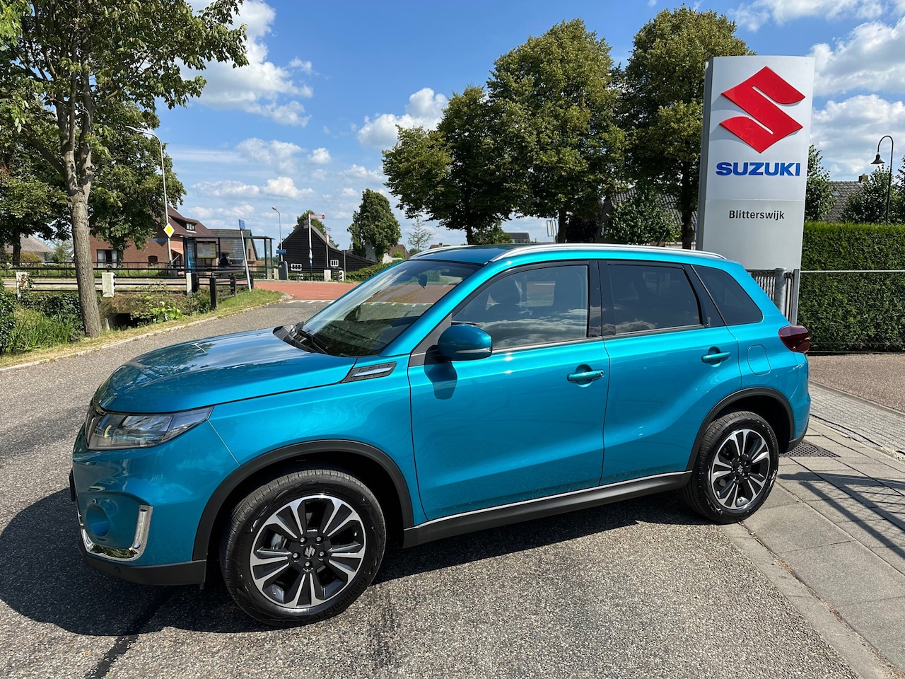 Suzuki Vitara - 1.4 Boosterjet Style Smart Hybrid // 1500 kilo trekgewicht // Nieuwstaat // Snel te rijden - AutoWereld.nl