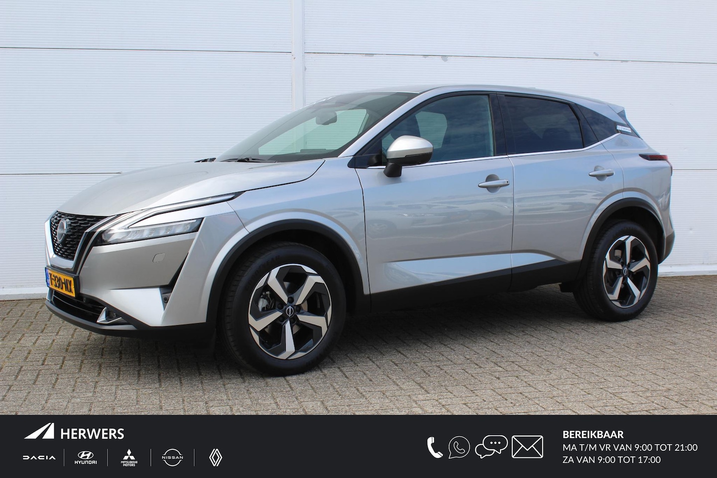 Nissan Qashqai - 1.3 MHEV Xtronic Tekna AUTOMAAT / Navigatie + Apple Carplay/Android Auto / Climate Control - AutoWereld.nl