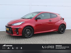 Toyota Yaris - 1.6 GR Premium / 261 PK / Navigatie via Apple Carplay/Android Auto / Achteruitrijcamera /