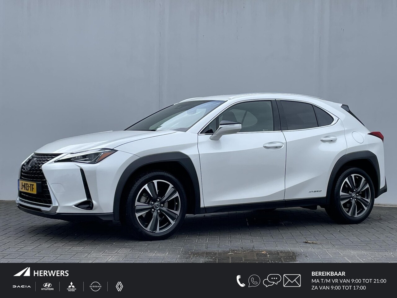 Lexus UX - 250h Executive Line / TREKHAAK (750KG) / NAVIGATIE / CRUISE CONTROL ADAPTIEF / ACHTERUITRI - AutoWereld.nl