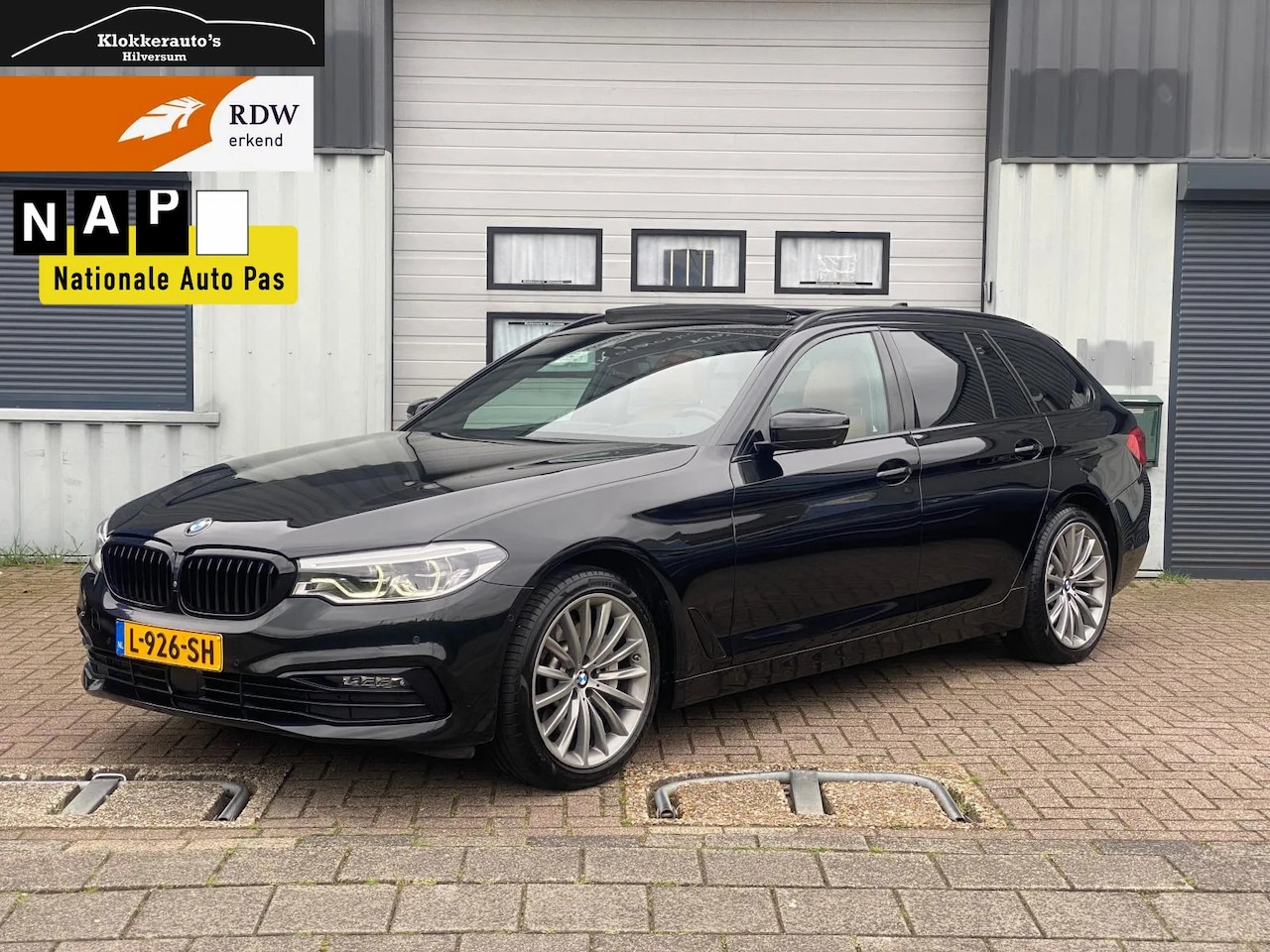 BMW 5-serie Touring - 530d xDrive Sport Line Pano | Carplay | ACC | - AutoWereld.nl