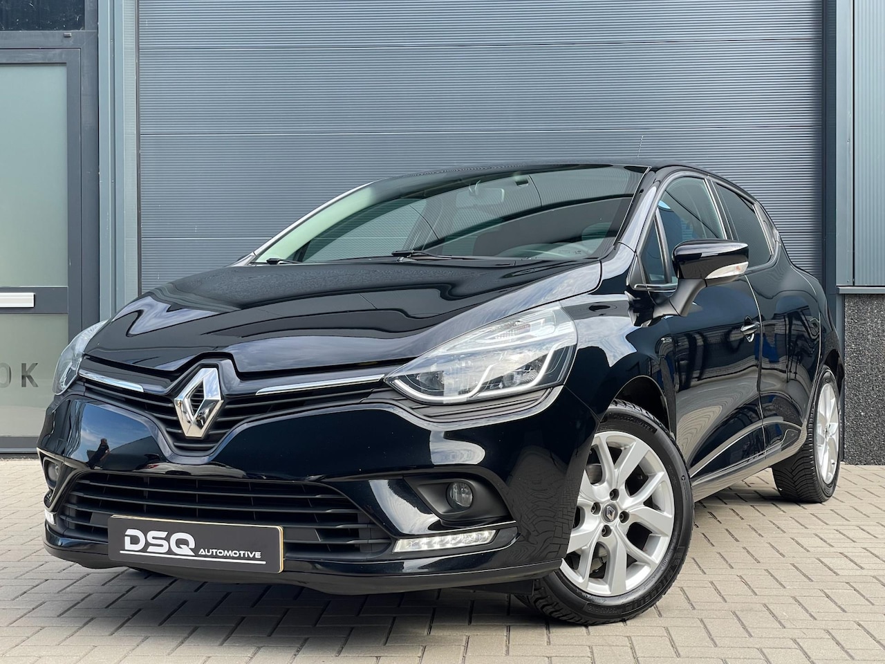 Renault Clio - 0.9 TCe Limited Bass Reflex / Led / Navi - AutoWereld.nl