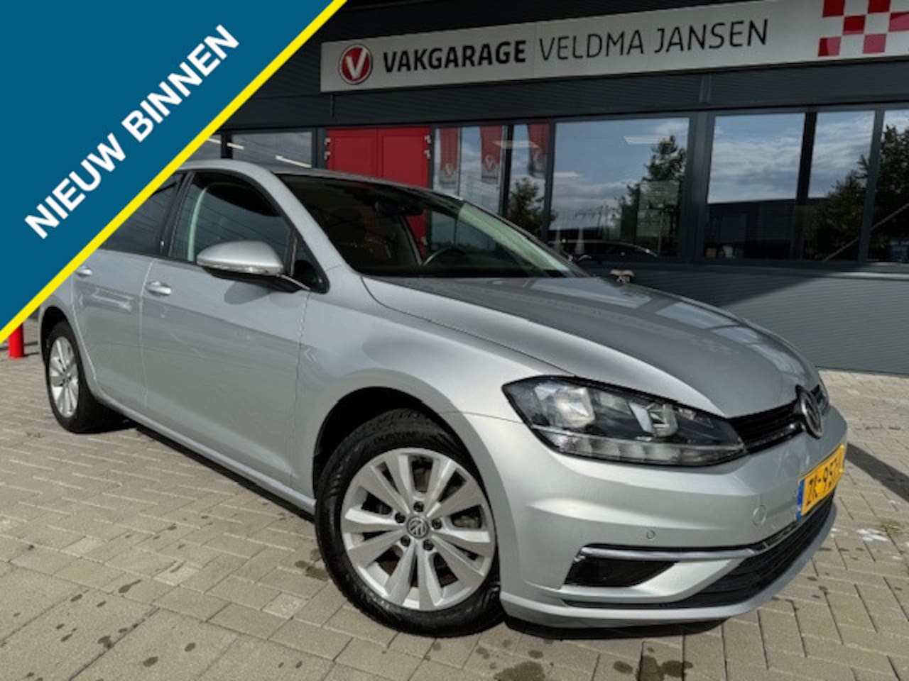 Volkswagen Golf - 1.0 TSI COMFORTLINE 5-DRS. + ECC/LMV/PDC/CRUISE/APPLE CARPLAY - AutoWereld.nl