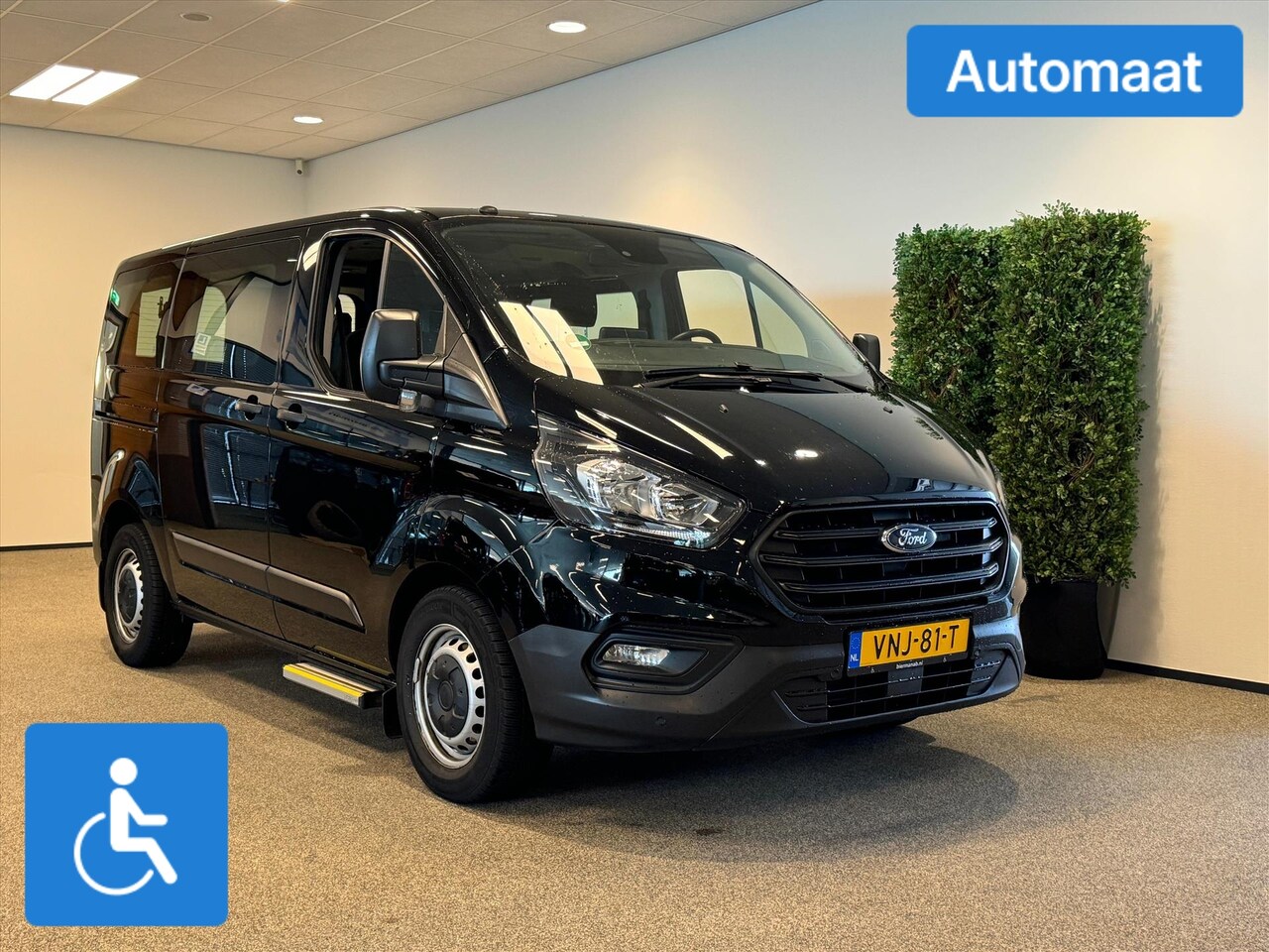 Ford Transit Custom - L1H1 Rolstoelbus 3+1 - AutoWereld.nl