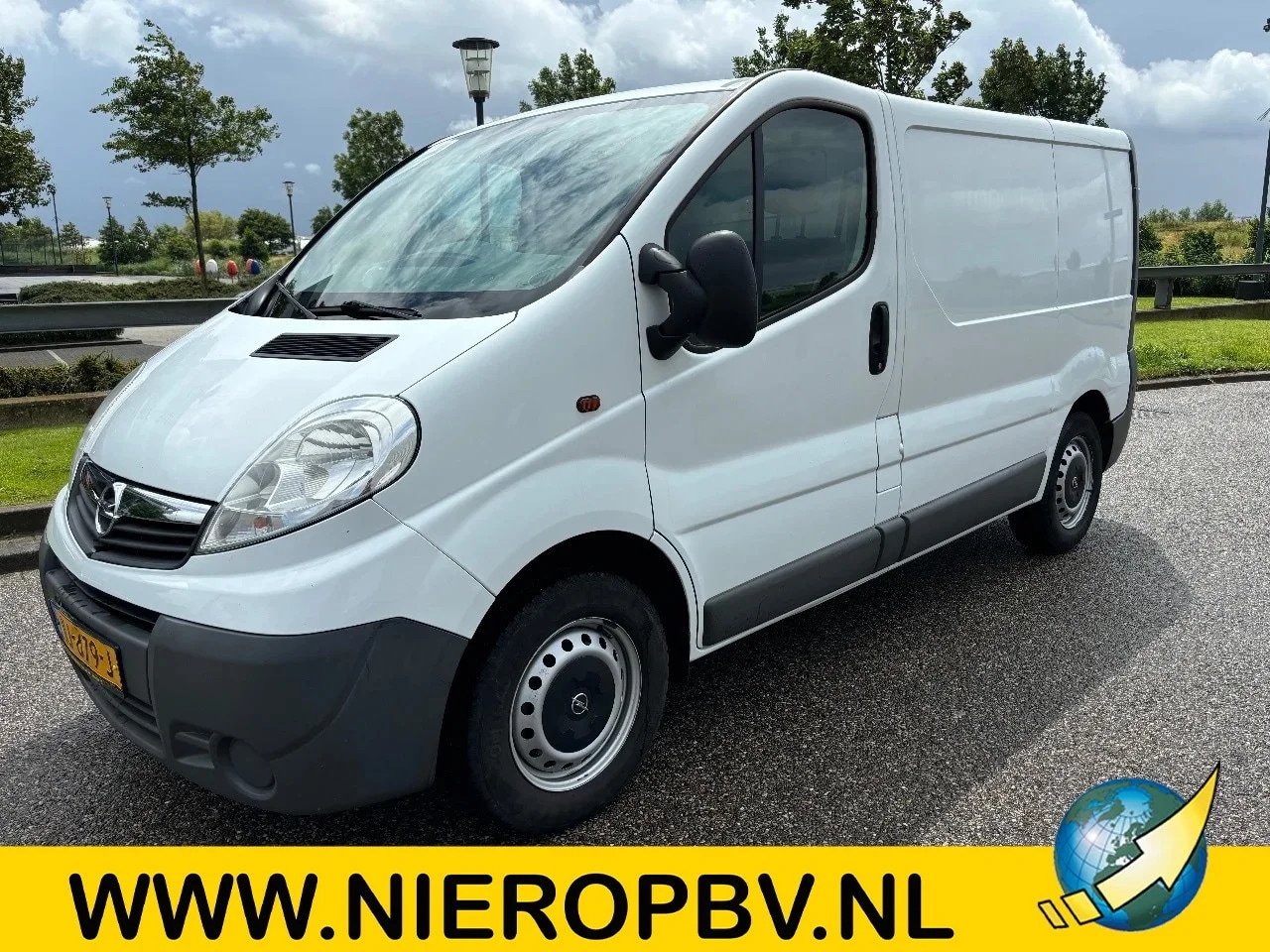 Opel Vivaro - 2.0CDTI L1H1 Airco Navi Cruisecontrol Trekhaak - AutoWereld.nl