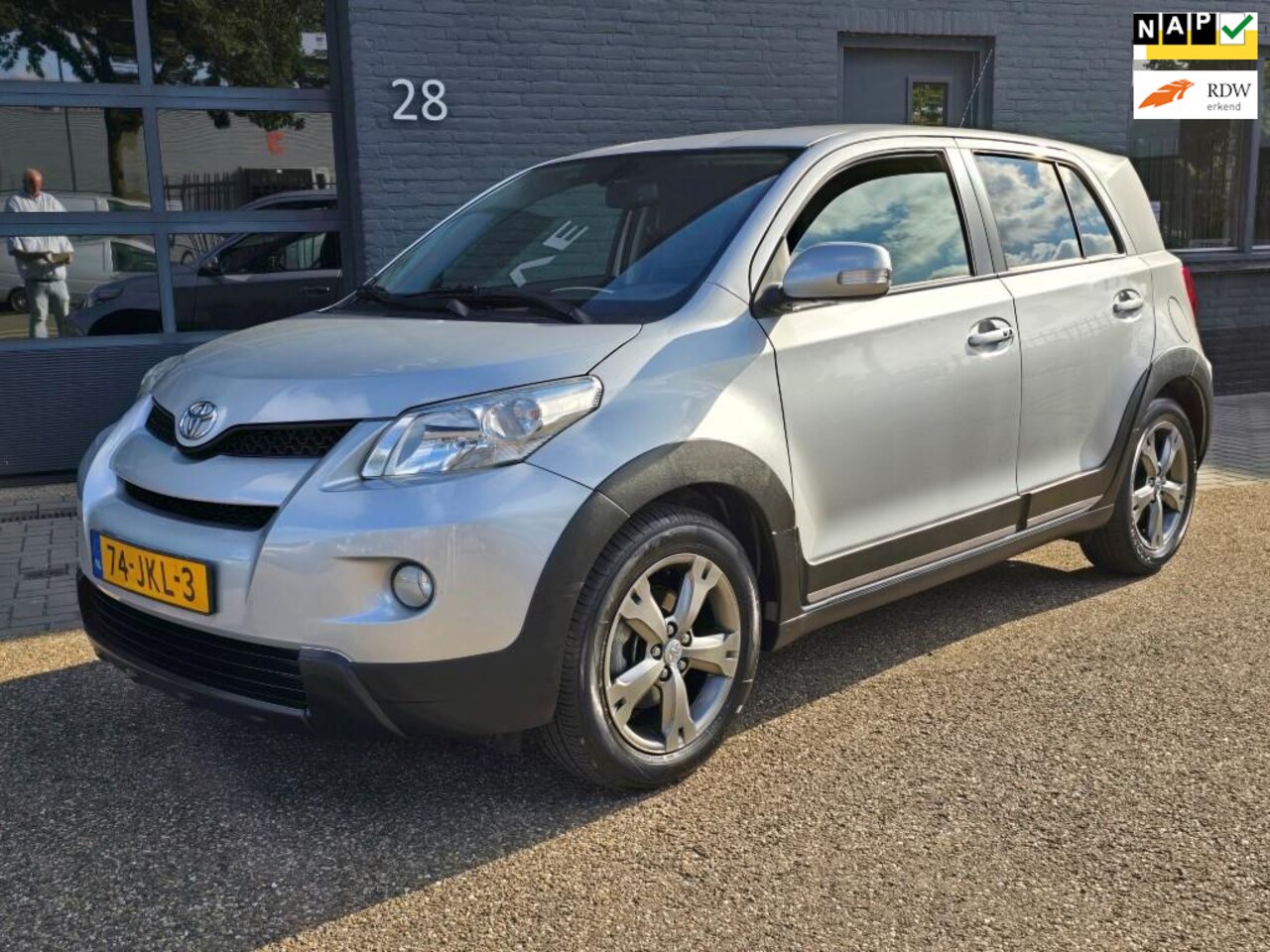 Toyota Urban Cruiser - 1.3 VVT-i Dynamic ZEER MOOI - AutoWereld.nl