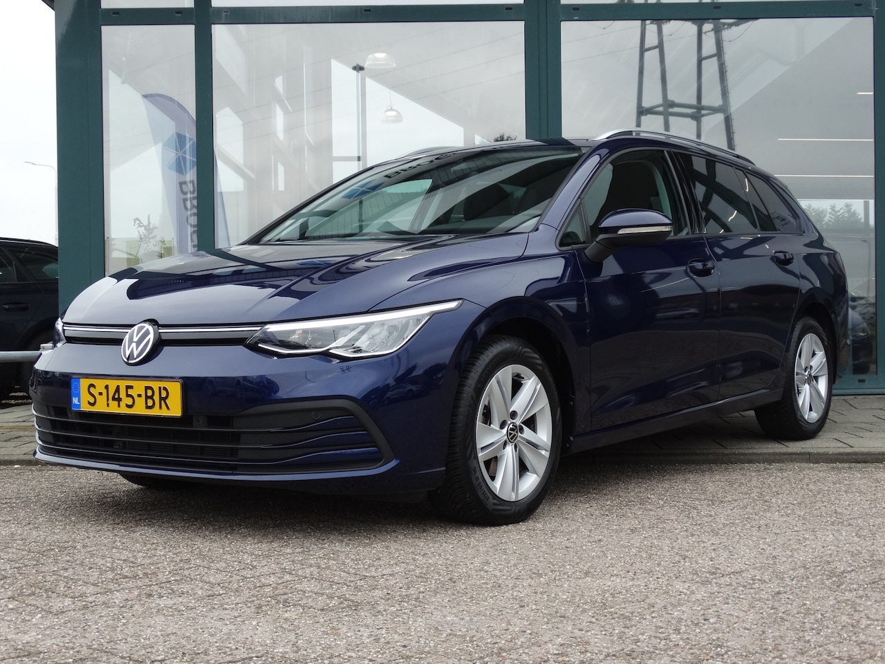 Volkswagen Golf Variant - 1.0 TSI 110PK Life | Navigatie | Carplay \ Android Auto | Climate Control - AutoWereld.nl