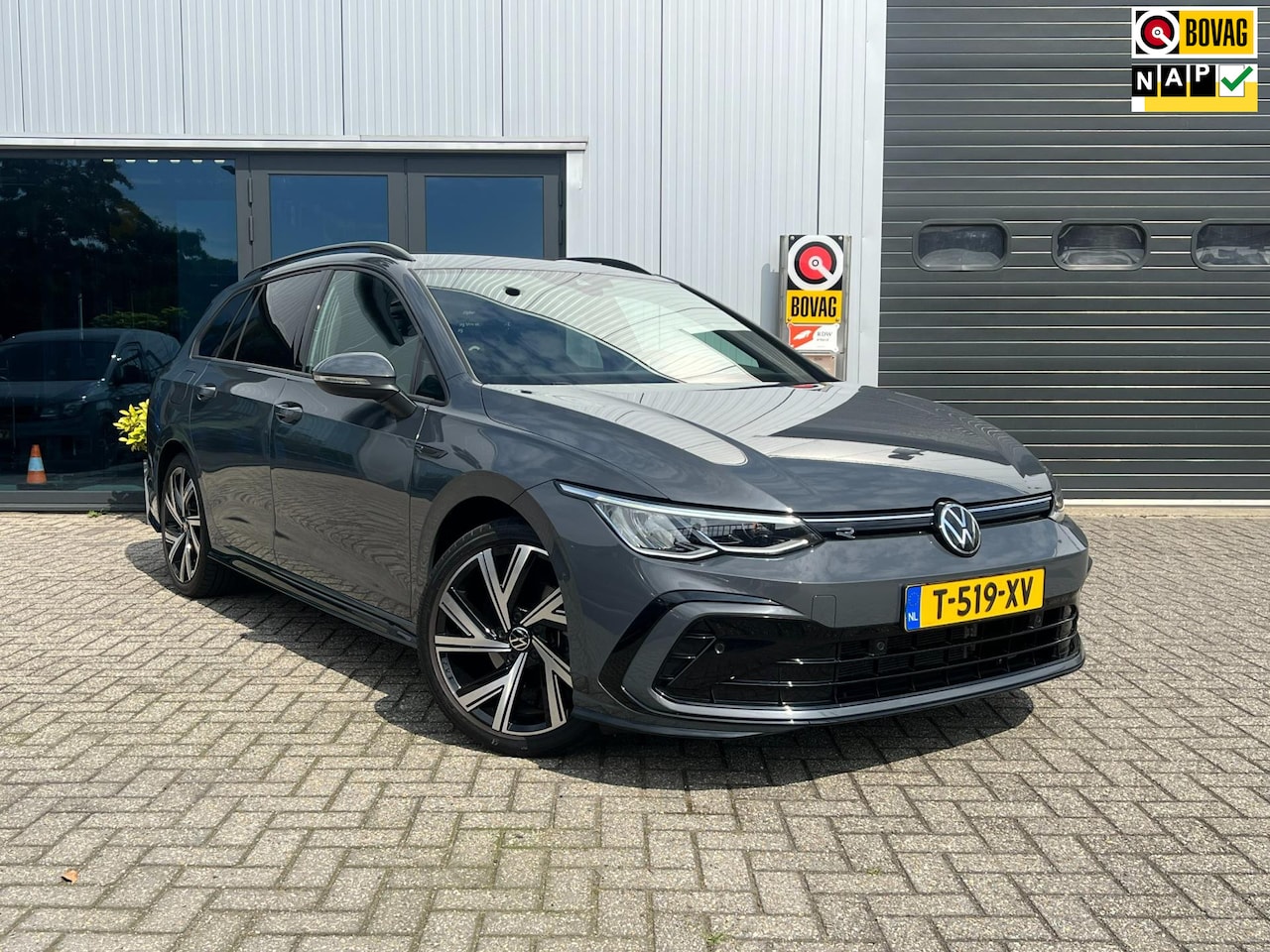 Volkswagen Golf Variant - 1.5 eTSI R-Line 1.5 eTSI R-Line 150PK - AutoWereld.nl