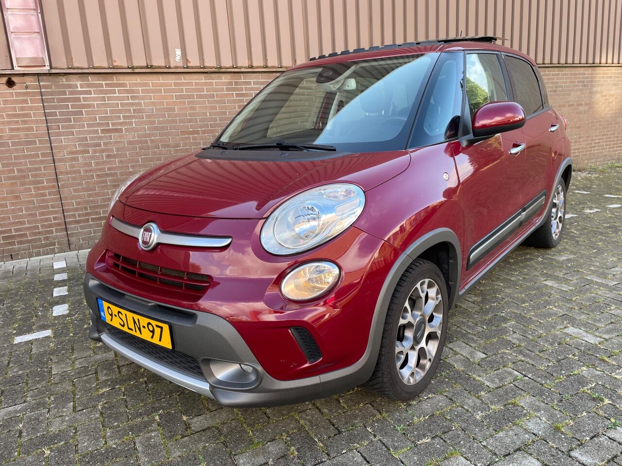 Fiat 500 L - 0.9 TwinAir Trekking Pano Navi Clima APK - AutoWereld.nl