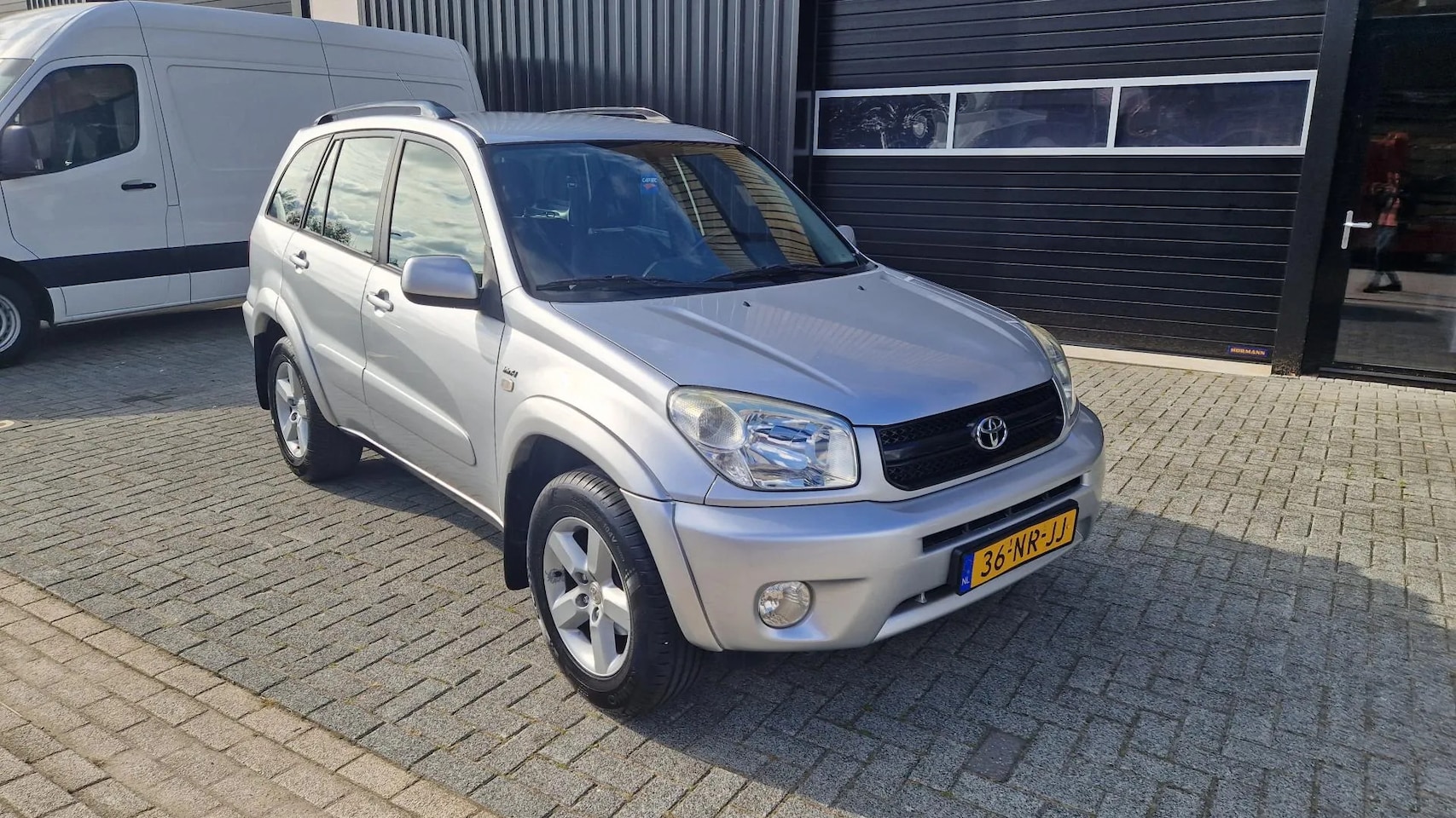 Toyota RAV4 - 2.0-16V VVT-i Sol 4x4 Airco - AutoWereld.nl