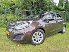 Kia Rio - 1.2 CVVT Super Pack | Keyless entry | In Prijs Verlaagd