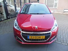 Peugeot 208 - 1.2 PureTech Signature Staat in de Krim