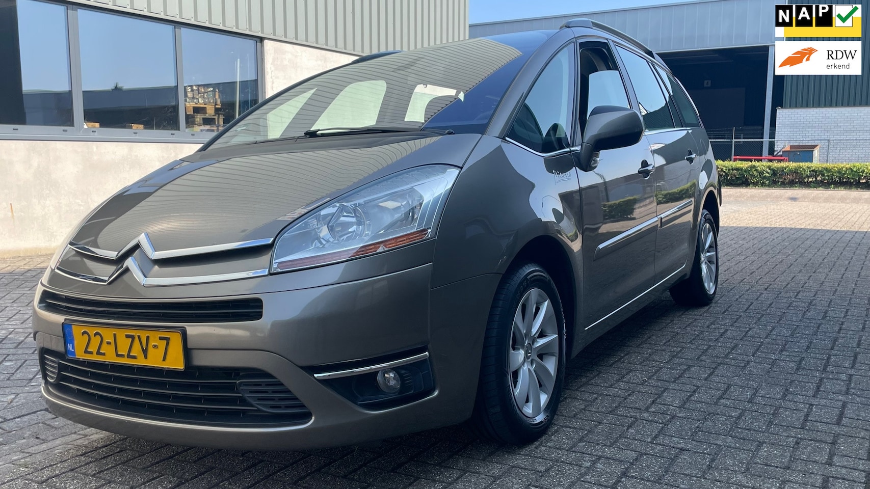 Citroën Grand C4 Picasso - 1.6 VTi Business 7p.CR CR KLMA CTR NWE BANDEN LMV ROKERSVRIJ FRIS INTERIEUR TREKHAAK NAVI - AutoWereld.nl