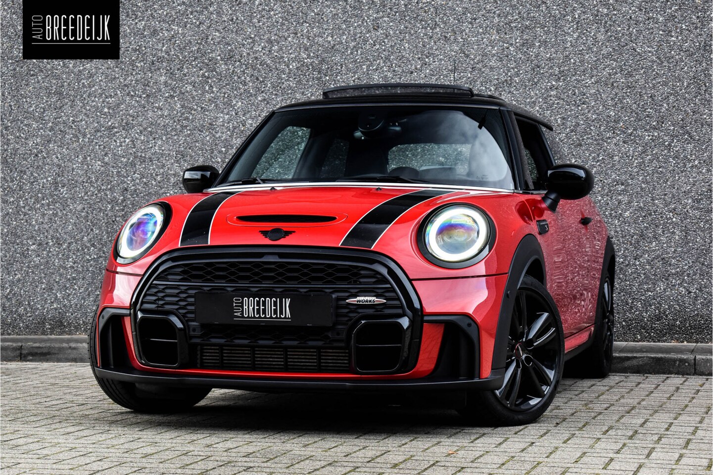 MINI Cooper S - Mini 2.0 F1 Aut. | JCW-Pakket | Navi | Panorama | Head-Up | Camera | 17"LM | Chili Red - AutoWereld.nl