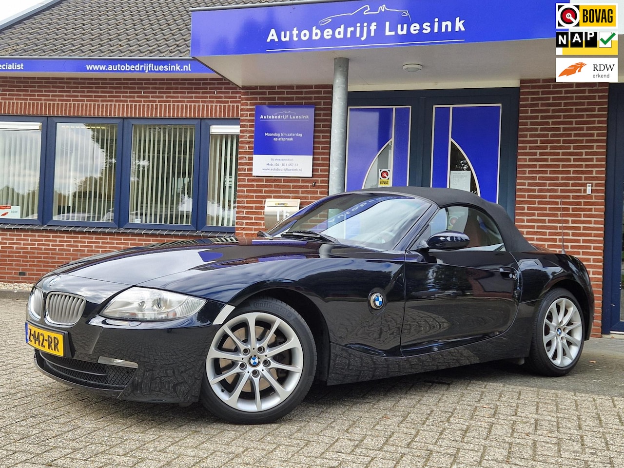 BMW Z4 Roadster - 3.0si Exclusieve Sporteditie (12X Z4 OP VOORRAAD) Carbon Zwart /New England Imola Red M-Sp - AutoWereld.nl