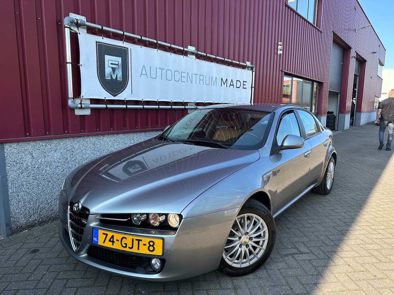 Alfa Romeo 159 - 1.8 mpi Distinctive // Clima // Navi // Cruise control // Leder // PDC // Trekhaak - AutoWereld.nl