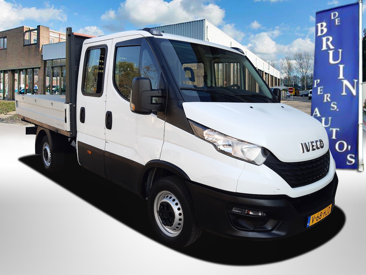 Iveco Daily - 35S14 2.3 136Pk DC 7 Persoons Dubbelcabine Pick-Up Openlaadbak - AutoWereld.nl