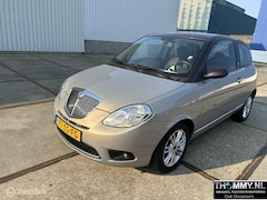 Lancia Y(psilon) - Ypsilon 1.4-16V Platino Slechts 40557 km automaat