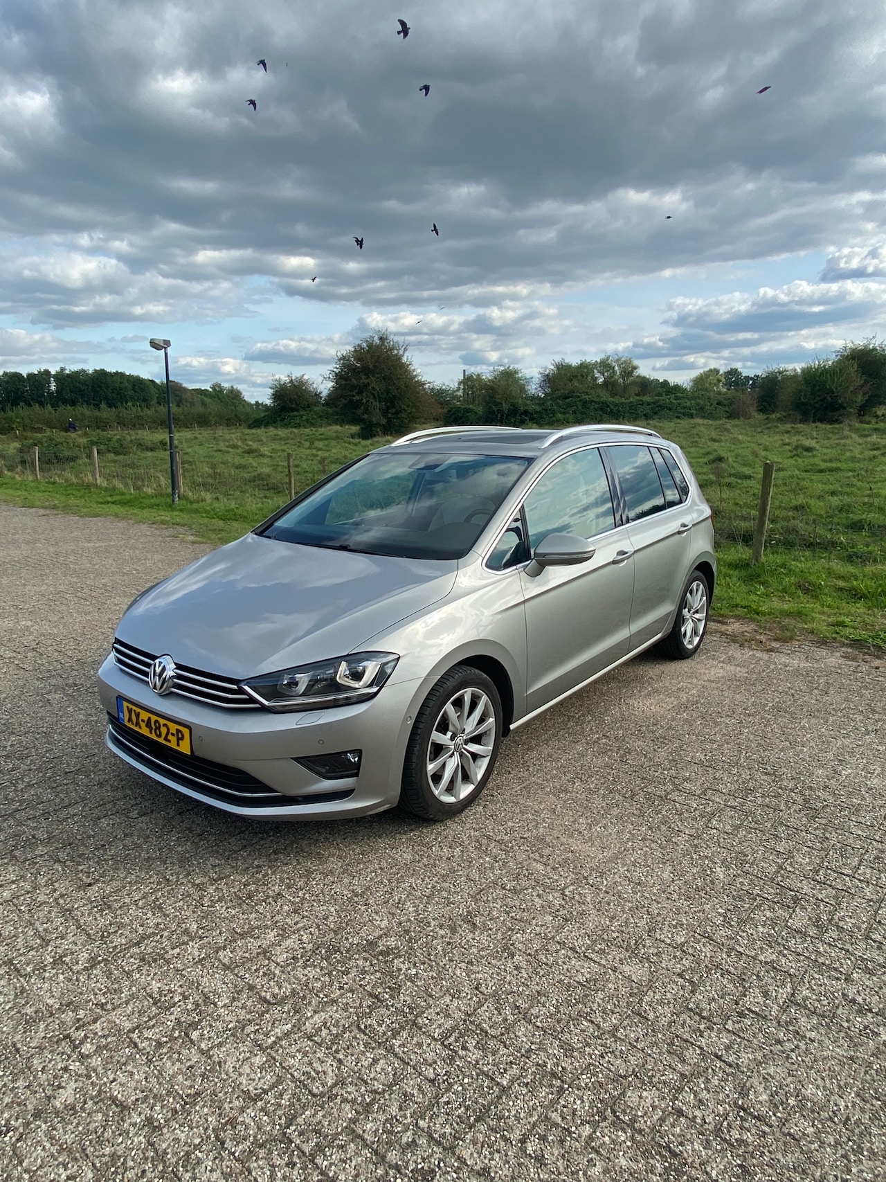 Volkswagen Golf Sportsvan - 1.4 TSI Highline Vol leder, Open-dak, navigatie, stoelverwarming, pdc v&a, inklapbare trekhaak - AutoWereld.nl