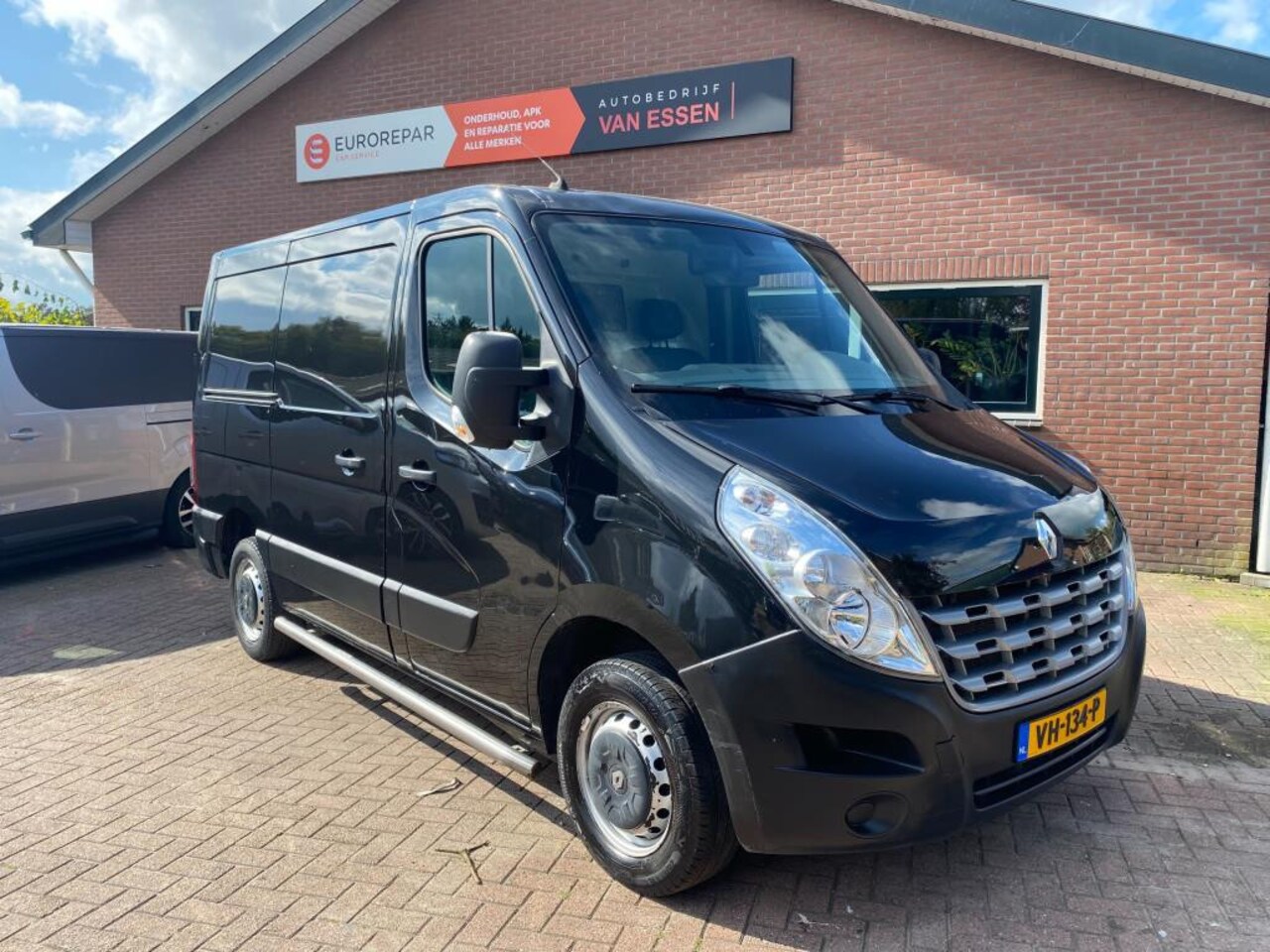 Renault Master - T28 2.3 dCi L1H2 Eco T28 2.3 dCi L1H2 Eco - AutoWereld.nl