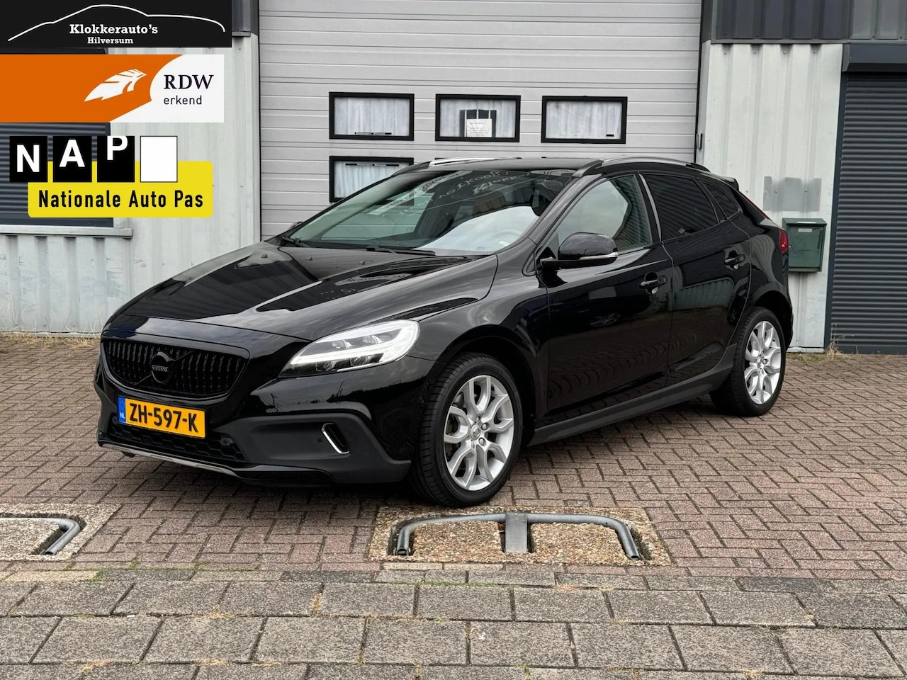 Volvo V40 Cross Country - 1.5 T3 Polar+ Luxury Pano | Harman/Kardon | Camera | - AutoWereld.nl