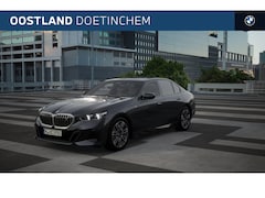 BMW i5 - eDrive40 M Sport / Adaptieve LED / M Sportonderstel / Parking Assistant / Harman-Kardon /