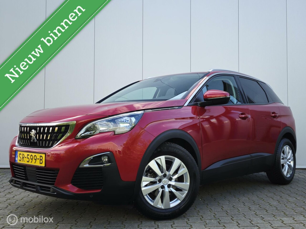 Peugeot 3008 - 1.2 PURETECH ALLURE AUTOMAAT/17''LMV/PDC/CARPLAY/CRUISE - AutoWereld.nl