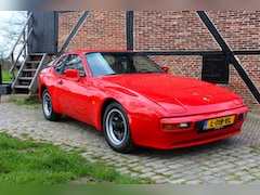 Porsche 944 - Targa, 1982. 8 x 944 op voorraad