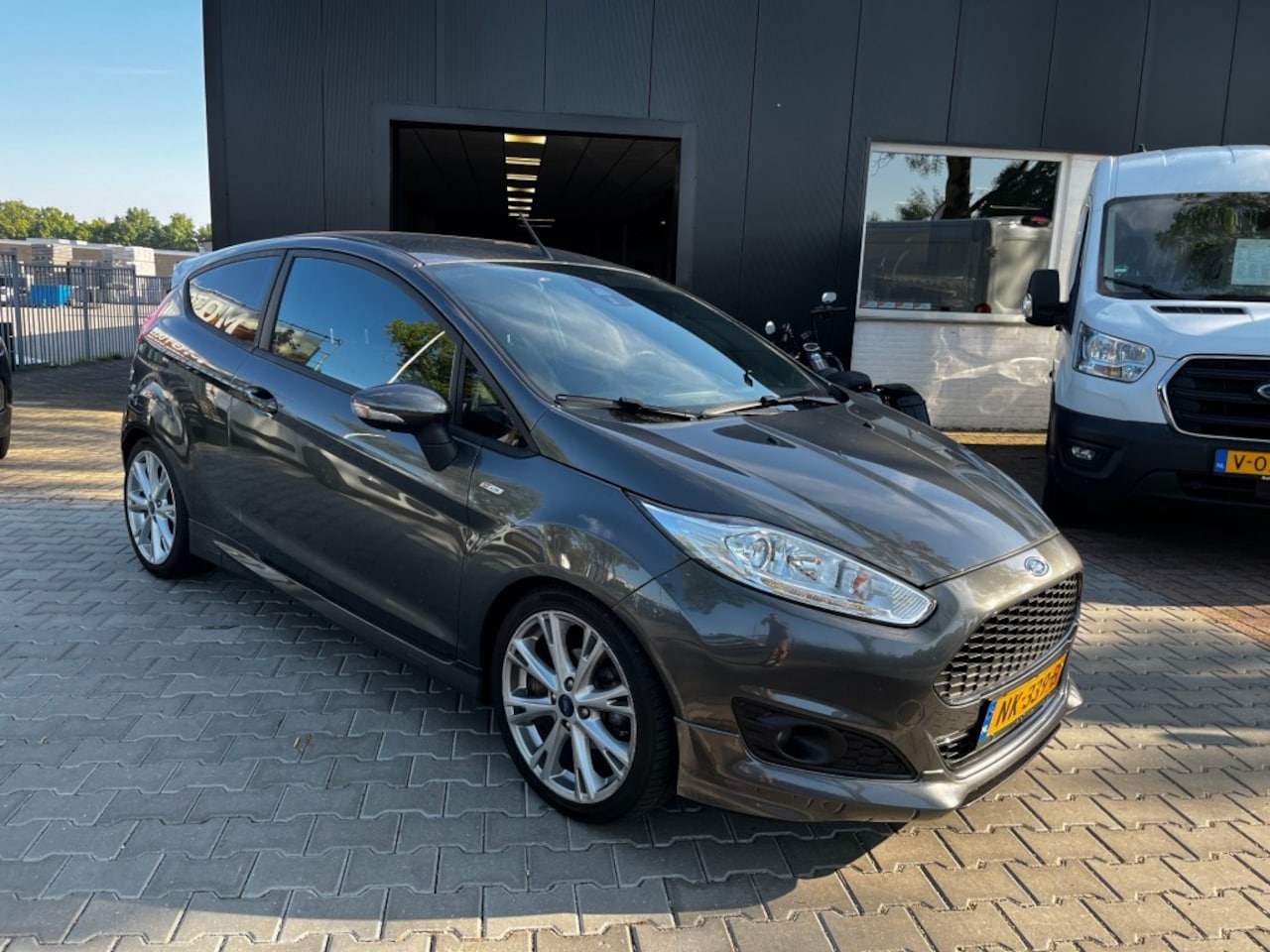 Ford Fiesta - 1.0 EcoBoost ST-Line 1.0 ECOBOOST ST LINE - AutoWereld.nl