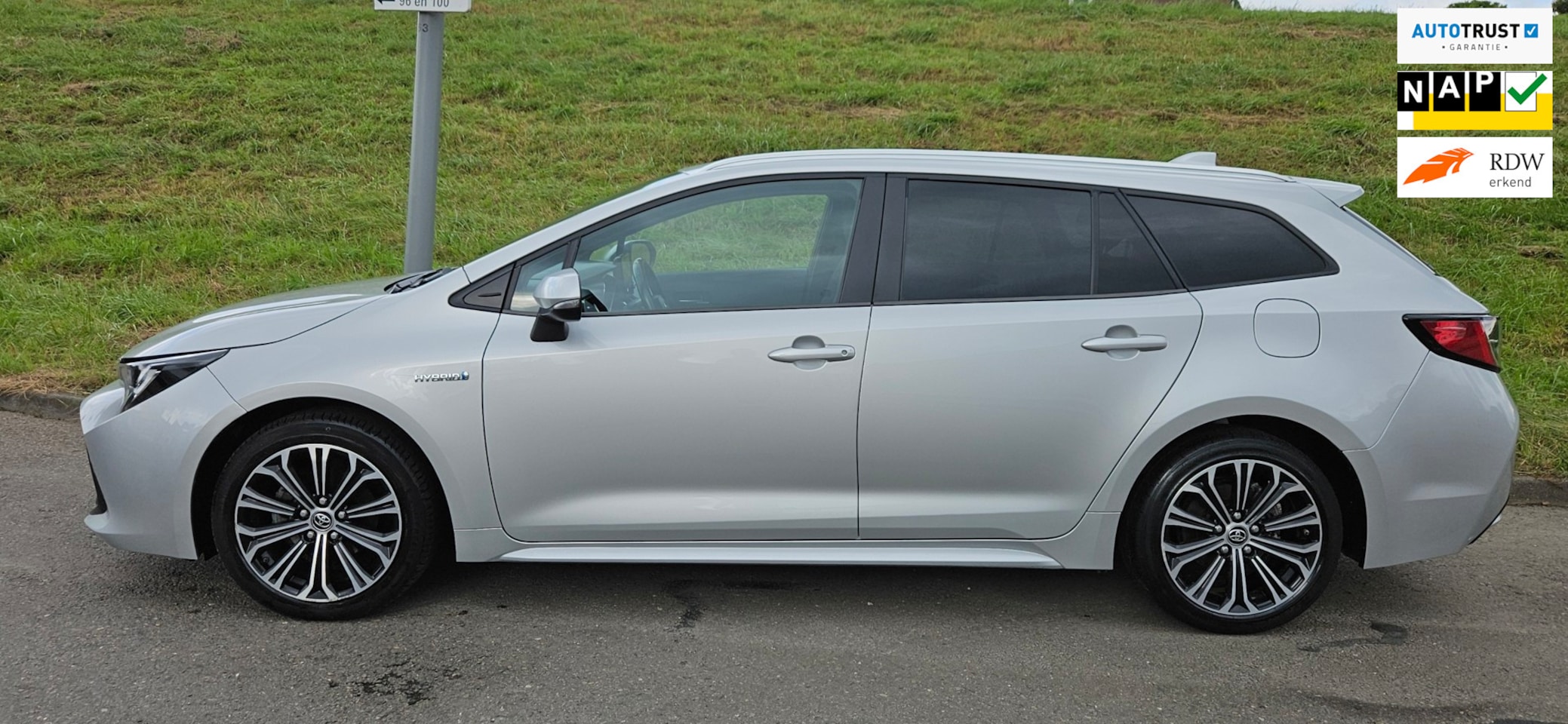 Toyota Corolla Touring Sports - 1.8 Hybrid Dynamic 1.8 Hybrid Dynamic - AutoWereld.nl