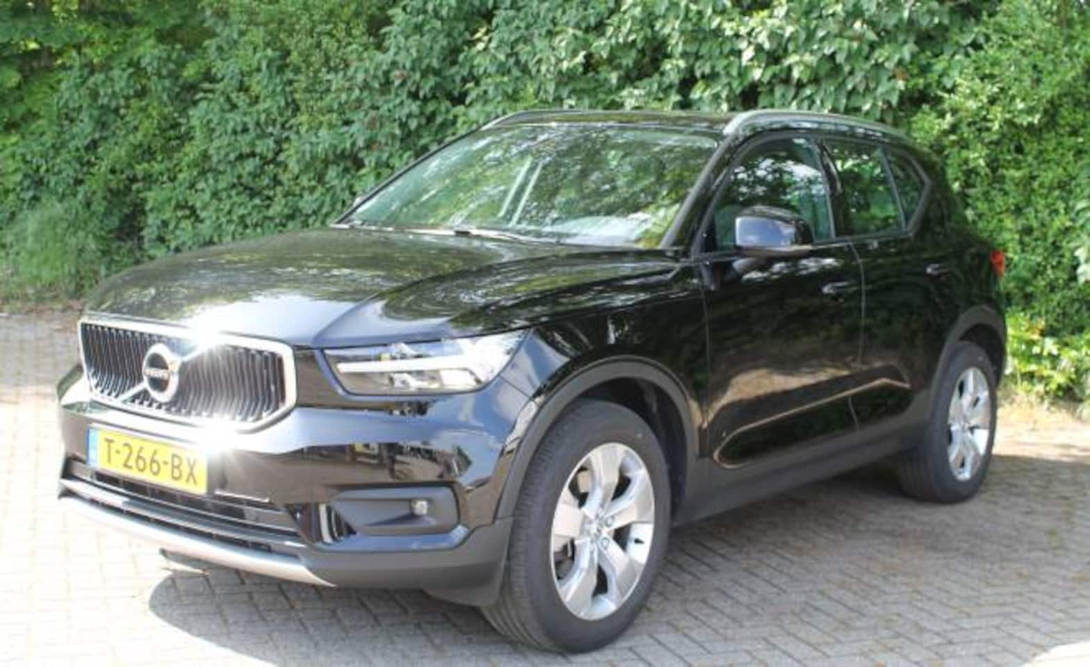 Volvo XC40 - B4 197pk Geartronic Mild Hybrid Momentum Pro