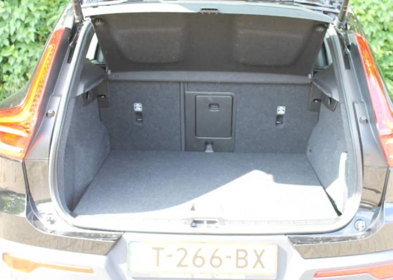 Volvo XC40 - T4 190pk Geartronic R-Design