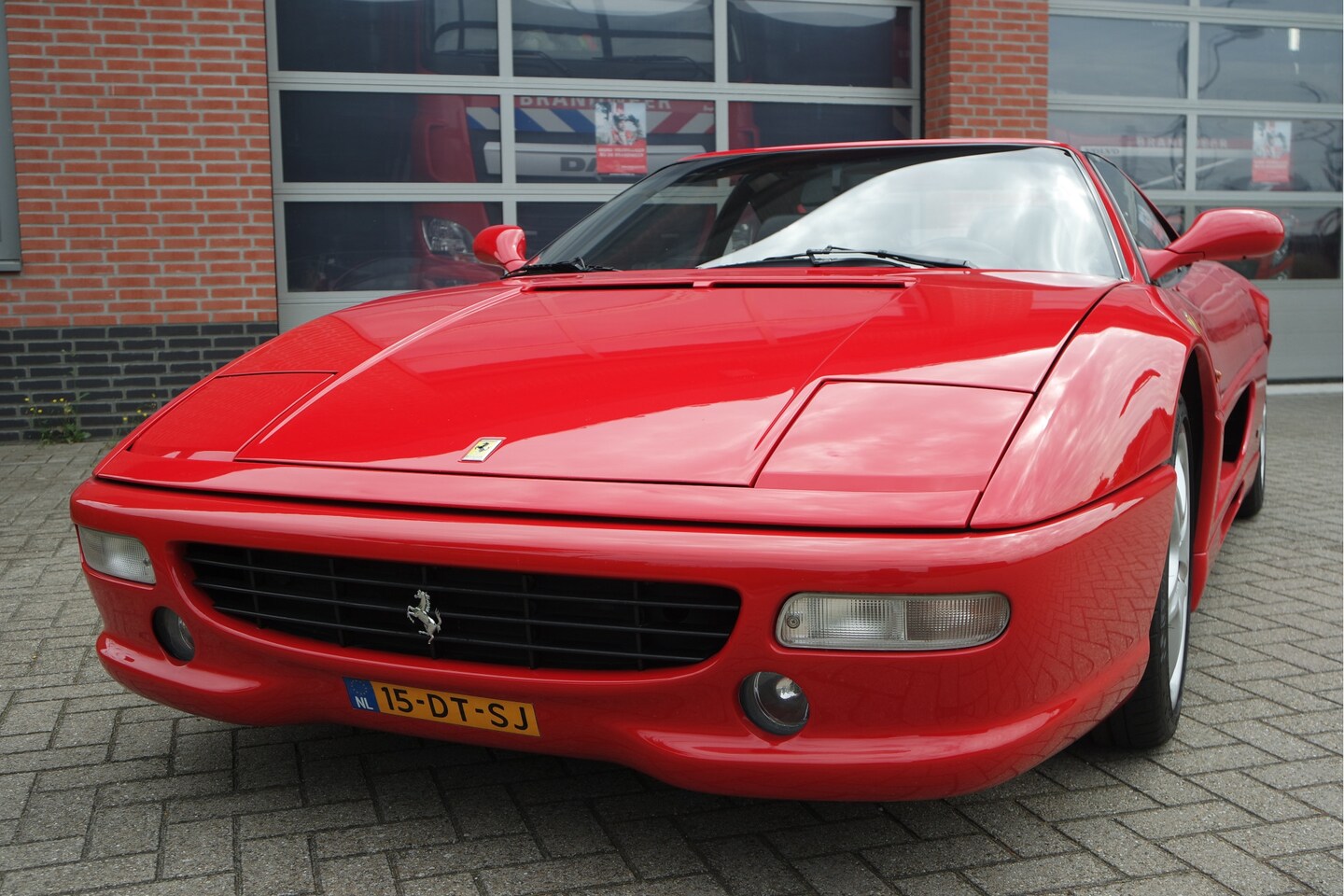 Ferrari F 355 - F 355 GTS (2.7) manual gearbox - AutoWereld.nl